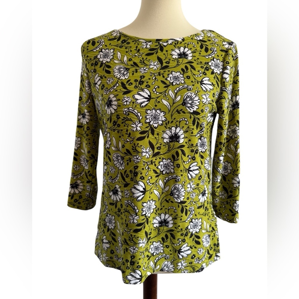Emily Daniel's Olive Green Floral Textured boho hippie Casual Blouse Size Small